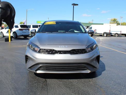 Used 2024 Kia Forte LXS FWD image 2