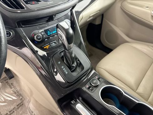 Used 2015 Ford Escape Titanium w/ Equipment Group 301A FWD image 18