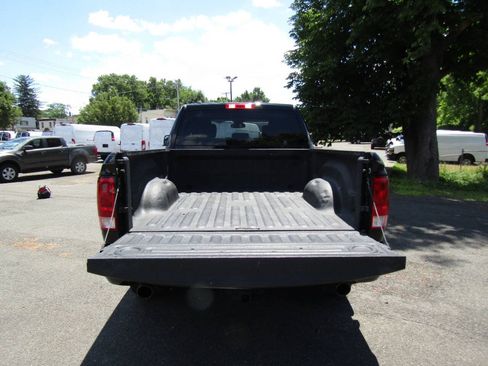 Used 2022 RAM 1500 Classic SLT AWD/4WD image 19