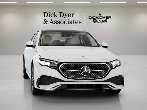 Used 2025 Mercedes-Benz E 350 Sedan image 16