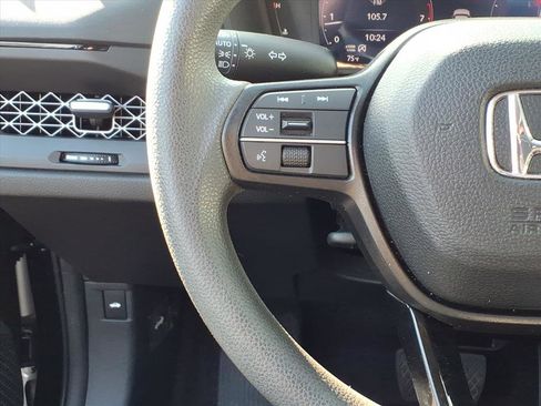 Used 2023 Honda Accord EX image 17