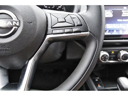 Used 2024 Nissan Kicks SV FWD image 16
