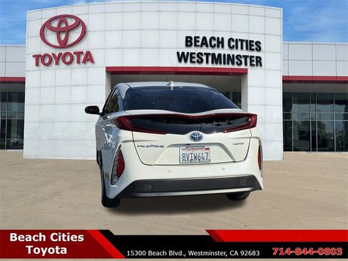 Certified 2020 Toyota Prius Prime Limited w/ Carpet Mat Package image 9