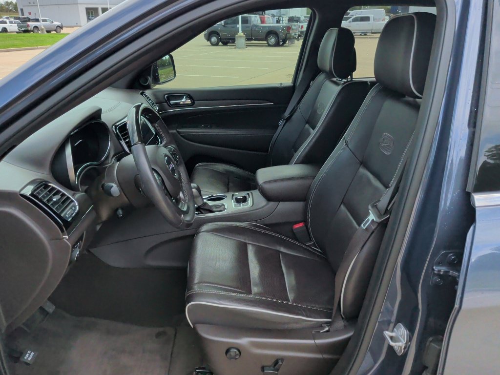 Used 2019 Jeep Grand Cherokee Overland AWD/4WD image 13