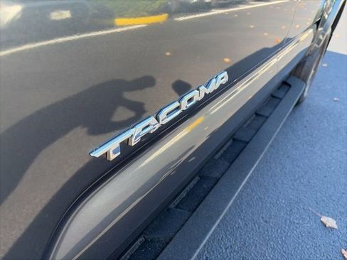 Certified 2022 Toyota Tacoma SR5 image 11