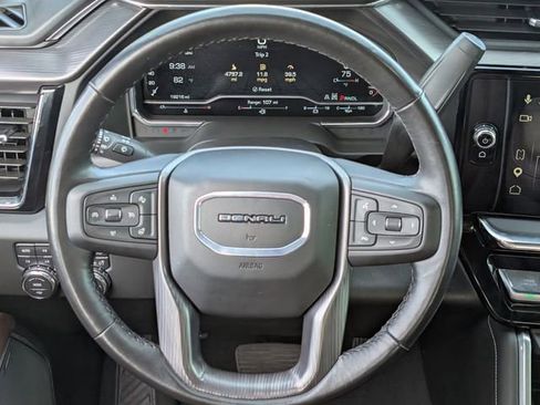 Used 2025 GMC Sierra 2500 Denali Ultimate AWD/4WD image 12