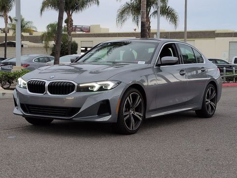 Certified 2024 BMW 330i Sedan w/ Premium Package image 5