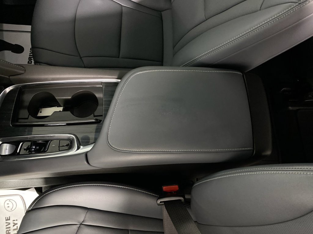 Certified 2024 Buick Enclave Essence AWD/4WD image 20