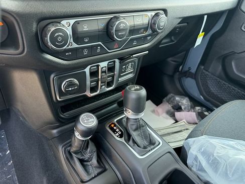 New 2026 Jeep Wrangler Unlimited Sport AWD/4WD image 21