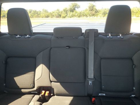 Used 2023 GMC Sierra 1500 Elevation image 13