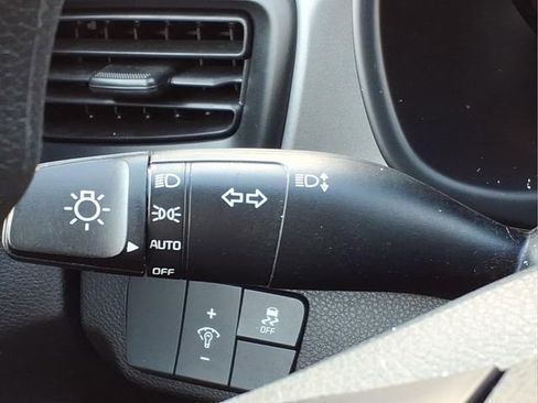 Used 2023 Kia Rio S image 24