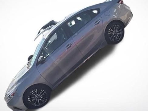 Used 2024 Kia Forte GT-Line FWD image 3