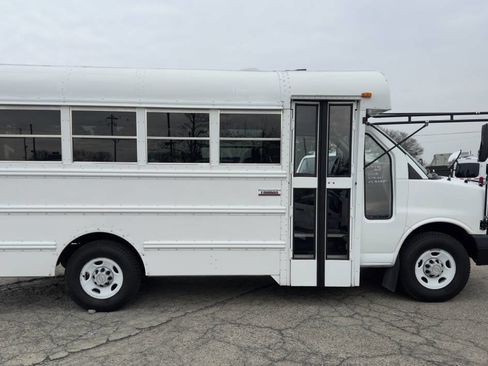 Used 2007 Chevrolet Express 3500 3500 2dr Commercial/Cutaway/Ch w/ School Bus Package image 9