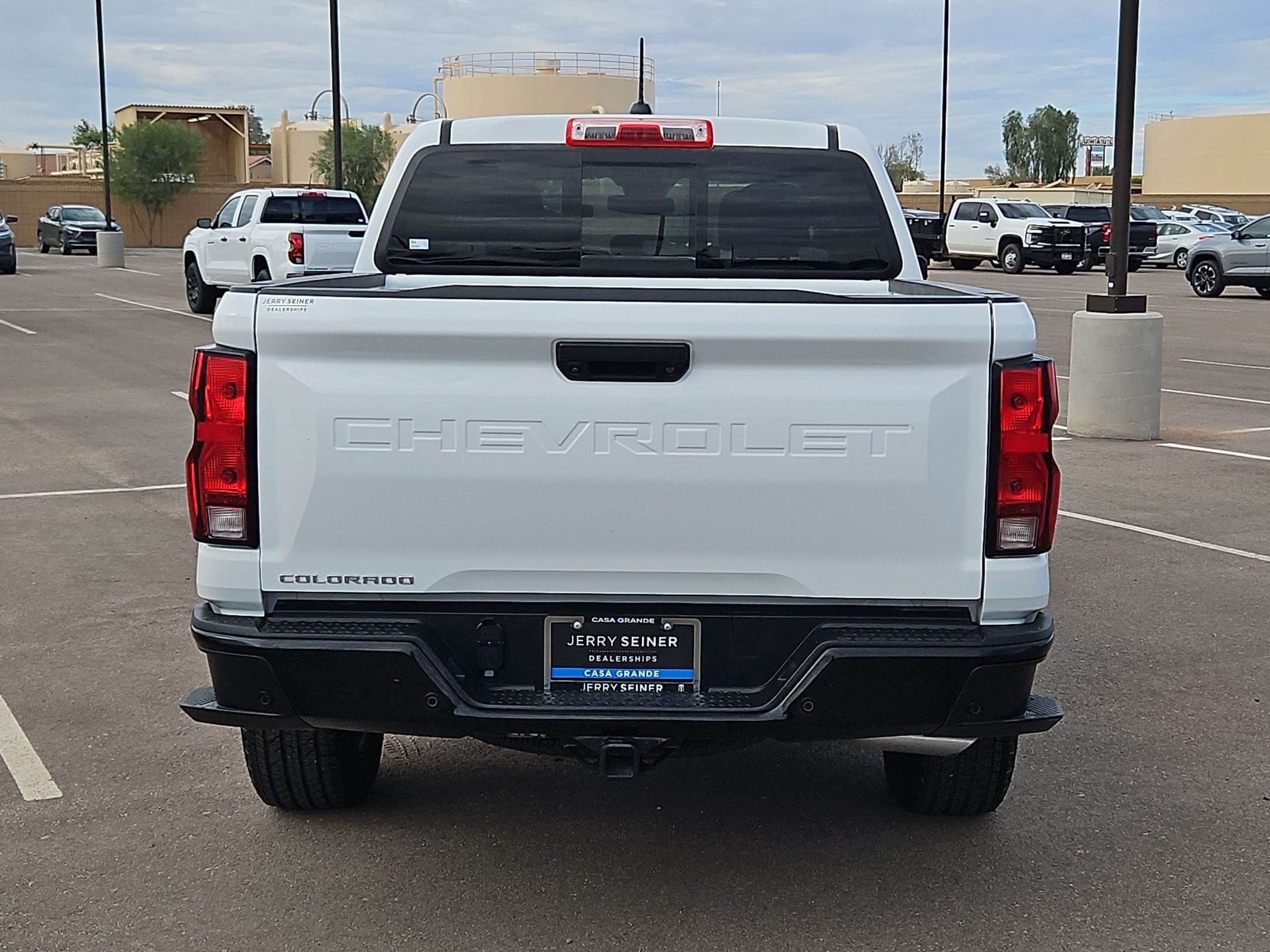 Used 2025 Chevrolet Colorado W/T w/ Advanced Trailering Package RWD image 4