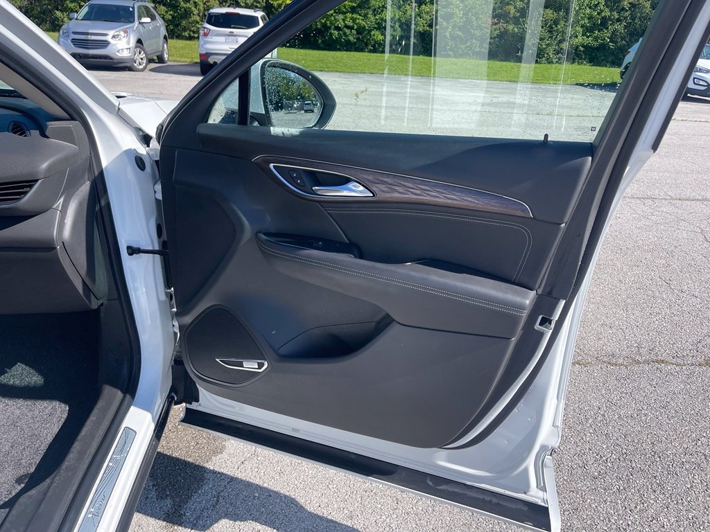 Used 2022 Buick Envision Avenir w/ Technology Package II FWD image 20