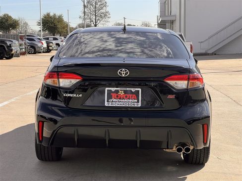 Used 2024 Toyota Corolla SE image 4