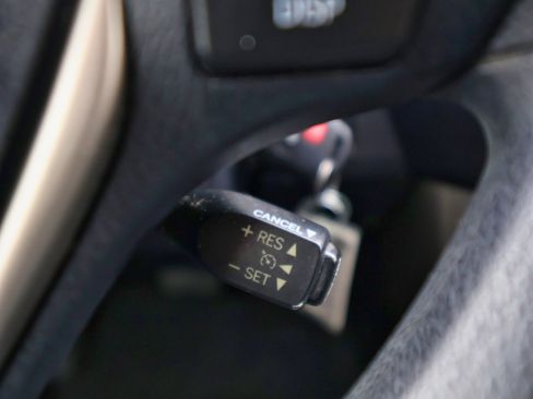 Used 2014 Toyota RAV4 LE image 21