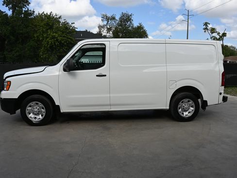 Used 2021 Nissan NV 2500 SV RWD image 5