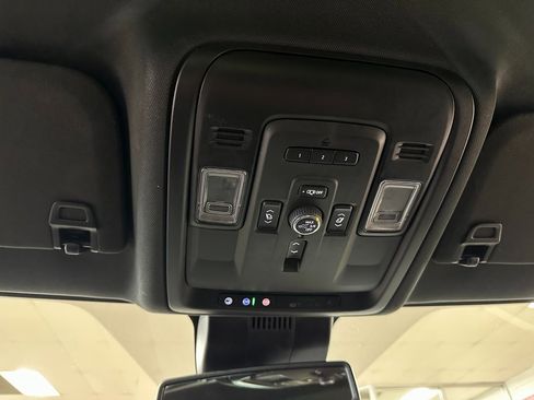 Used 2024 Chevrolet Tahoe Premier image 33