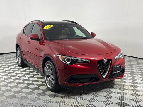 Used 2018 Alfa Romeo Stelvio Ti Sport AWD/4WD image 3