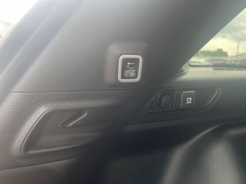 Used 2024 Jeep Grand Cherokee Limited AWD/4WD image 32