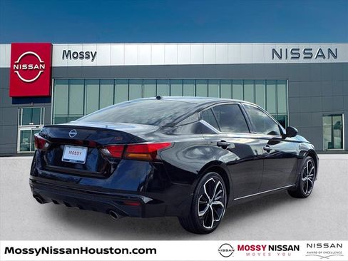 Used 2024 Nissan Altima 2.5 SR image 7