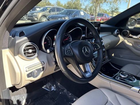 Used 2018 Mercedes-Benz C 300 Sedan image 24