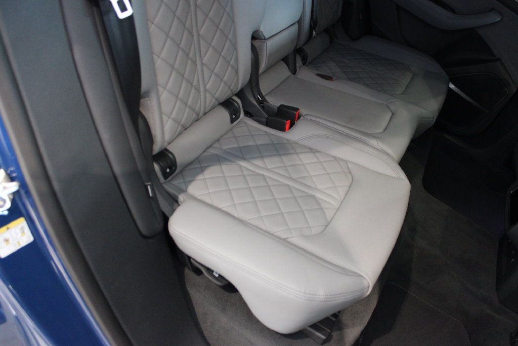 New 2027 Audi SQ8 Prestige AWD/4WD image 23