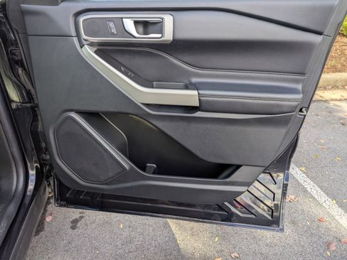 Certified 2021 Ford Explorer XLT image 35