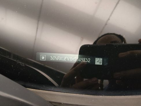 Used 2019 Chevrolet Equinox LT w/ Sun & Navigation Package image 33