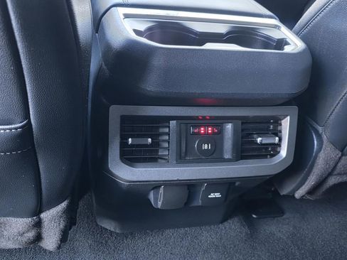 Used 2023 Ford F250 Lariat w/ Chrome Package image 11