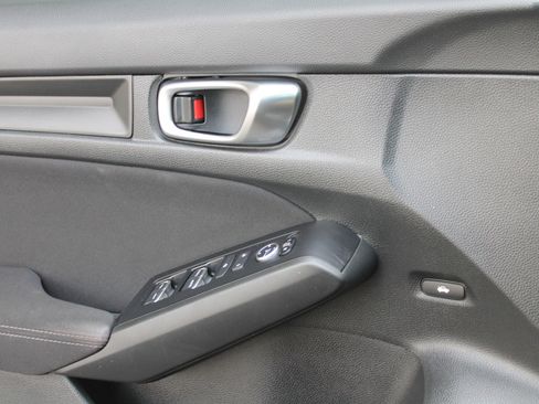 Used 2023 Honda Civic Sport image 13