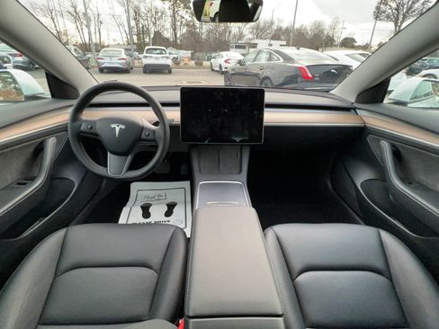 Used 2023 Tesla Model 3 Standard Range image 15
