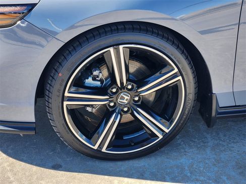 Certified 2025 Honda Accord Sport image 11