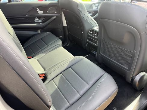Used 2026 Mercedes-Benz GLS 450 4MATIC image 17