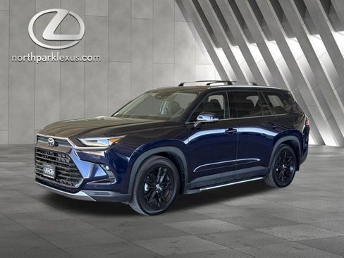 Used 2026 Toyota Grand Highlander FWD image 3