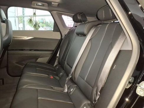 New 2025 Cadillac Optiq Luxury 1 w/ LPO, ONYX Package image 7