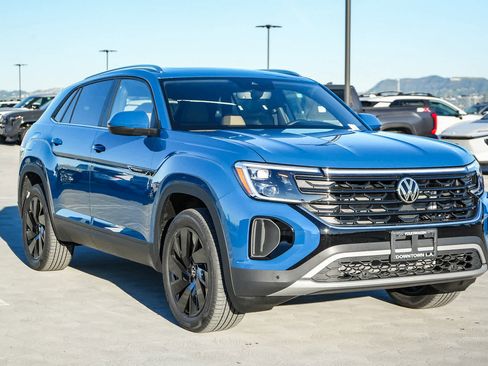 New 2026 Volkswagen Atlas Cross Sport SE AWD/4WD image 3