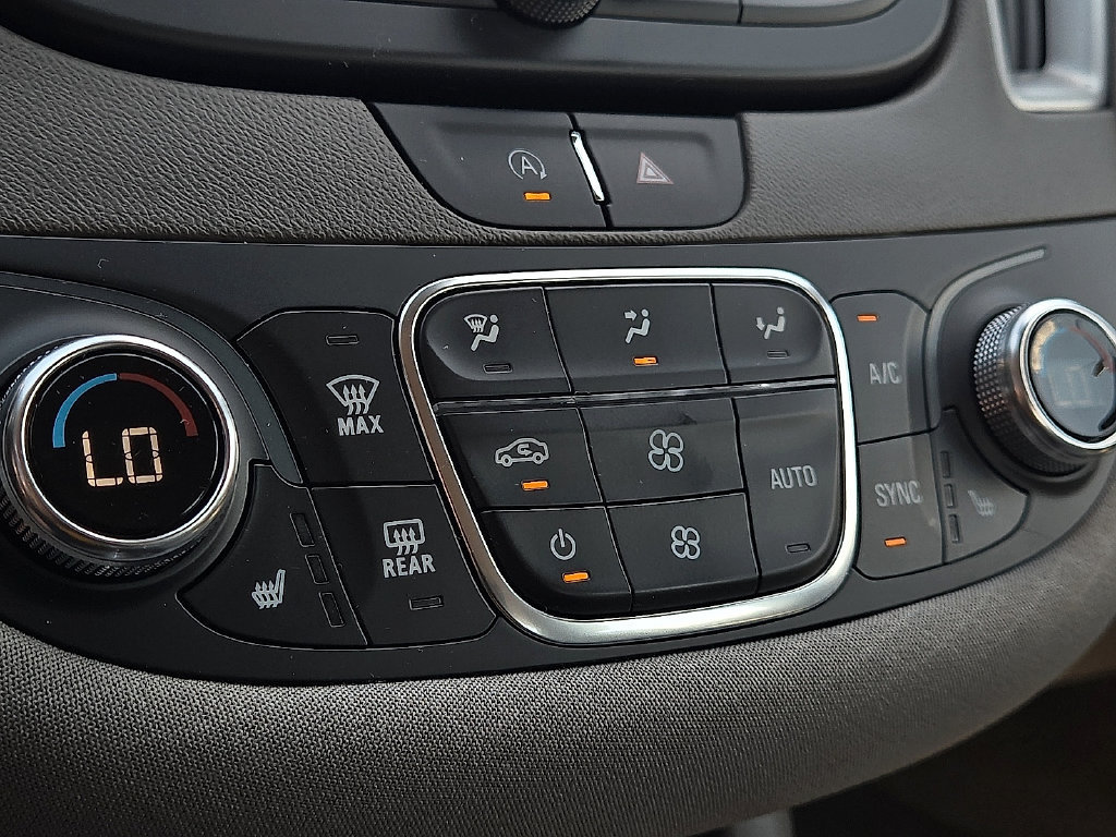 Used 2025 Chevrolet Malibu LT FWD image 14