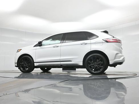 Certified 2023 Ford Edge SE w/ Black Appearance Package image 52