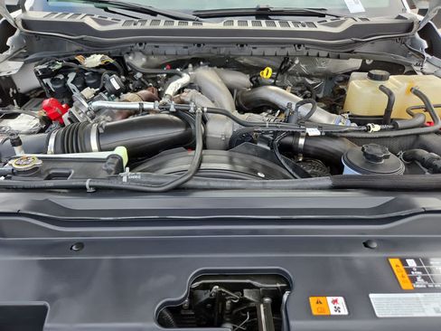 Used 2025 Ford F350 XLT AWD/4WD image 13