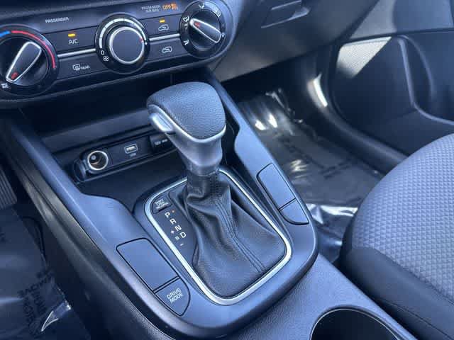 Used 2024 Kia Soul LX w/ Option Group 015 FWD image 31