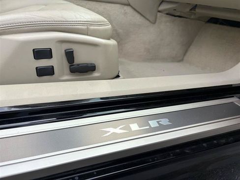 Used 2005 Cadillac XLR RWD image 21