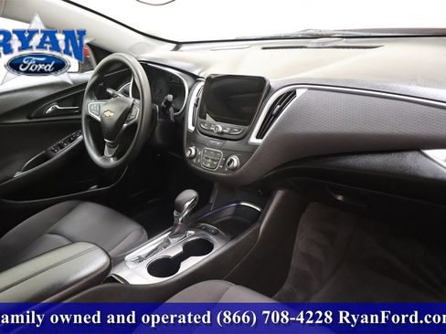 Used 2024 Chevrolet Malibu LT image 17
