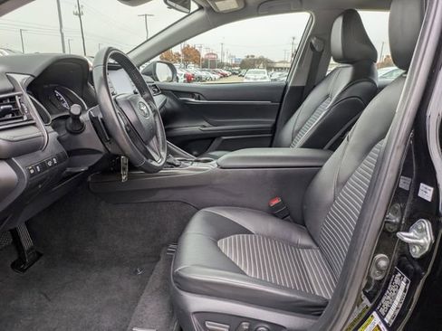 Used 2024 Toyota Camry SE image 25