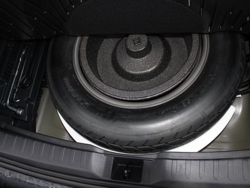 Used 2023 Toyota RAV4 XSE image 9