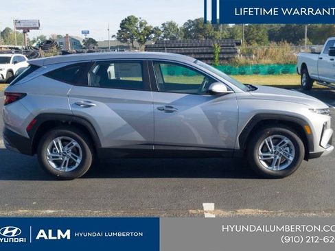 New 2026 Hyundai Tucson SE image 5