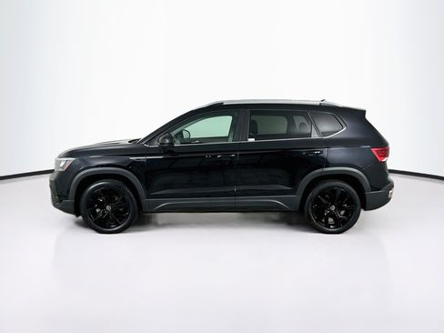Used 2024 Volkswagen Taos SE FWD image 4