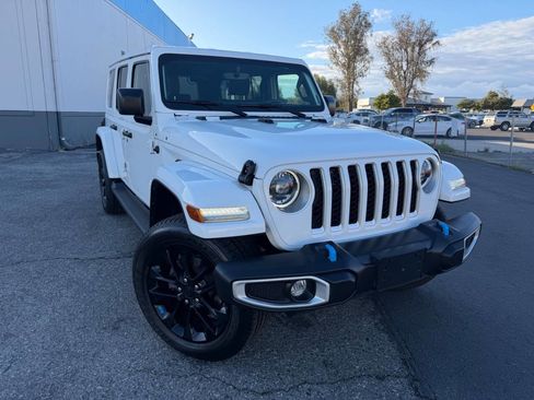 Used 2023 Jeep Wrangler Unlimited Sahara image 4