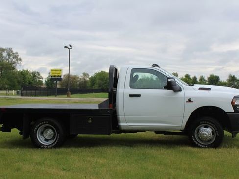 Used 2023 RAM 3500 Tradesman image 10